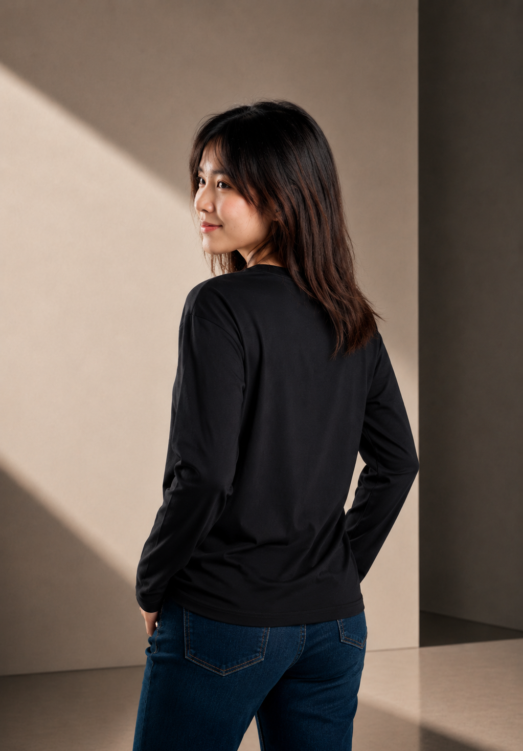 Women's Long Sleeve T-Shirt – Black - Gold Logo