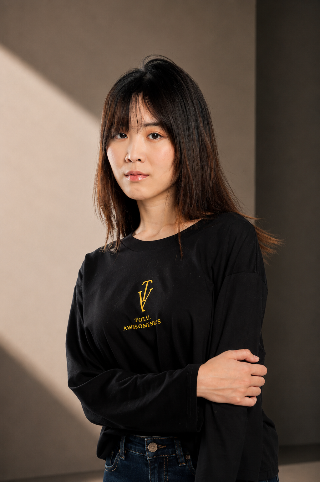 Women's Long Sleeve T-Shirt – Black - Gold Logo